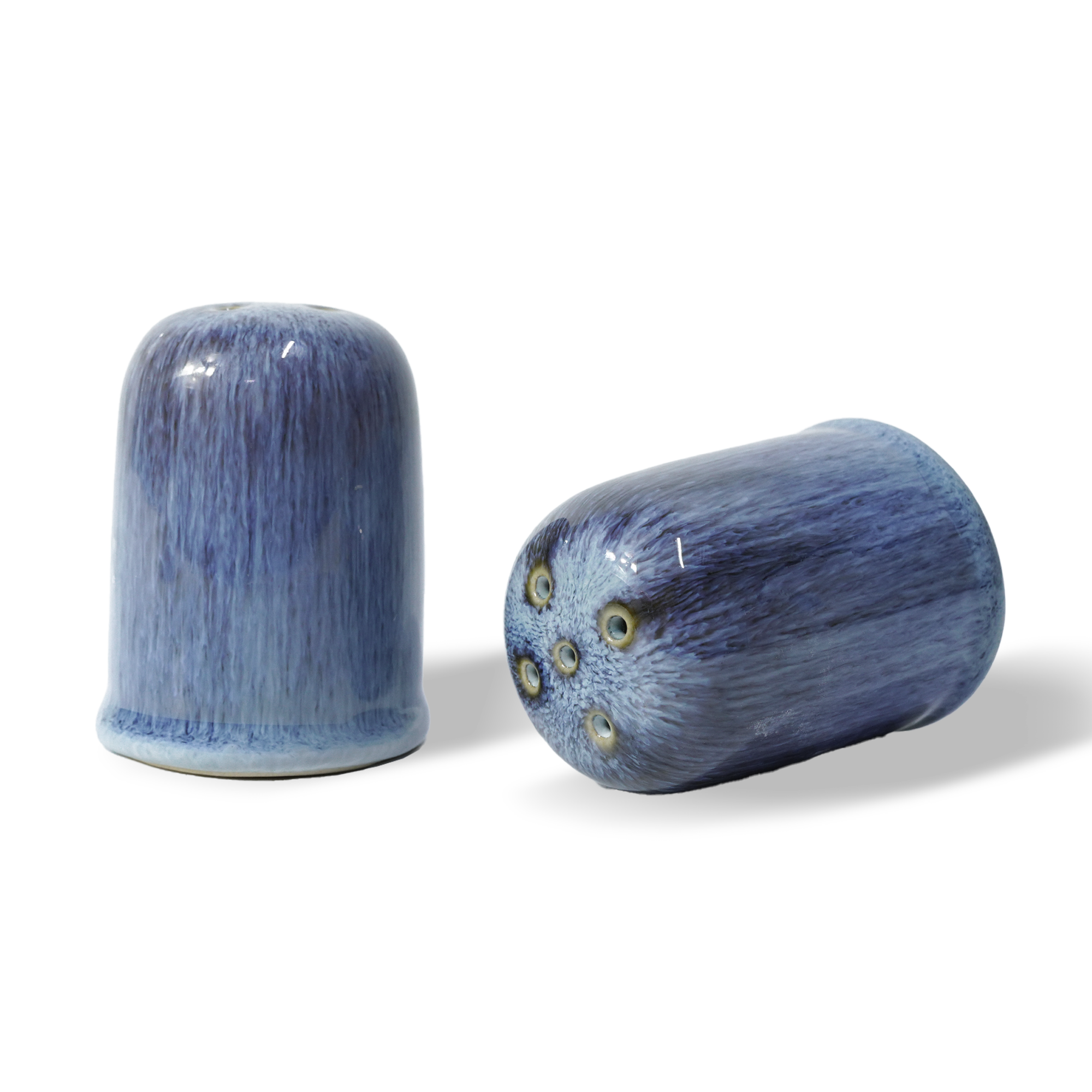 Blue wave Salt & Pepper Shaker Black and Blue HZ4379 -  Spice Sets | بلو ويف - شاكر الملح والفلفل باللونين الأسود والأزرق - ebarza Furniture UAE | Shop Modern Furniture in Abu Dhabi & Dubai - مفروشات ايبازرا في الامارات | تسوق اثاث عصري وديكورات مميزة في دبي وابوظبي