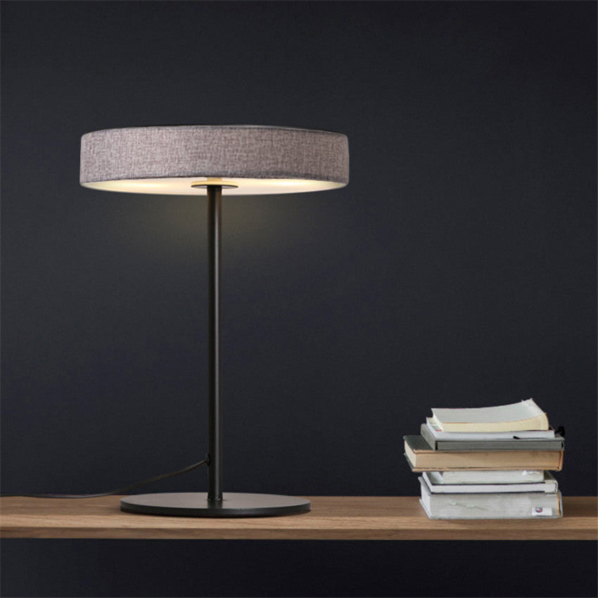 Crescent LED 45x30 Aluminum Fabric Table lamp Crescent-TL-02FL -  Desk\table Lamps | مصباح طاولة مصنوع من نسيج الألومنيوم بإضاءة LED على شكل هلال - ebarza Furniture UAE | Shop Modern Furniture in Abu Dhabi & Dubai - مفروشات ايبازرا في الامارات | تسوق اثاث عصري وديكورات مميزة في دبي وابوظبي