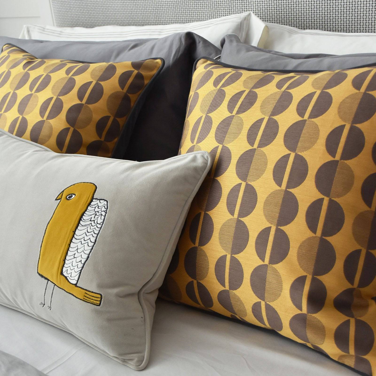 Small discount yellow cushions