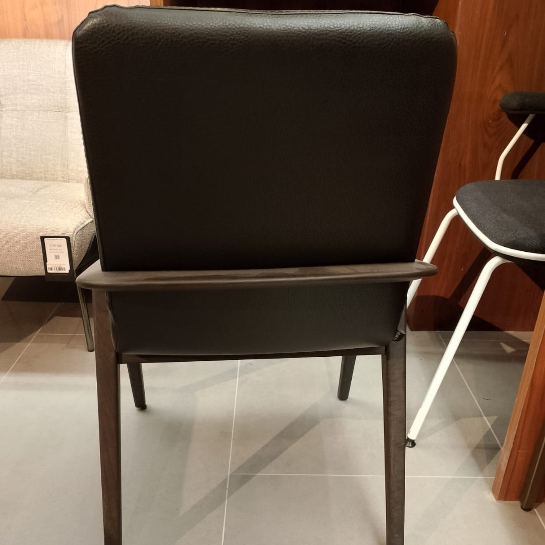 Display Item - Miranda Solid Ash Wood Chair Miranda-B-0705-YAS -  USED ITEM | قطعة من المعرض - كرسي ميراندا من خشب الرمادي الصلب - ebarza Furniture UAE | Shop Modern Furniture in Abu Dhabi & Dubai - مفروشات ايبازرا في الامارات | تسوق اثاث عصري وديكورات مميزة في دبي وابوظبي