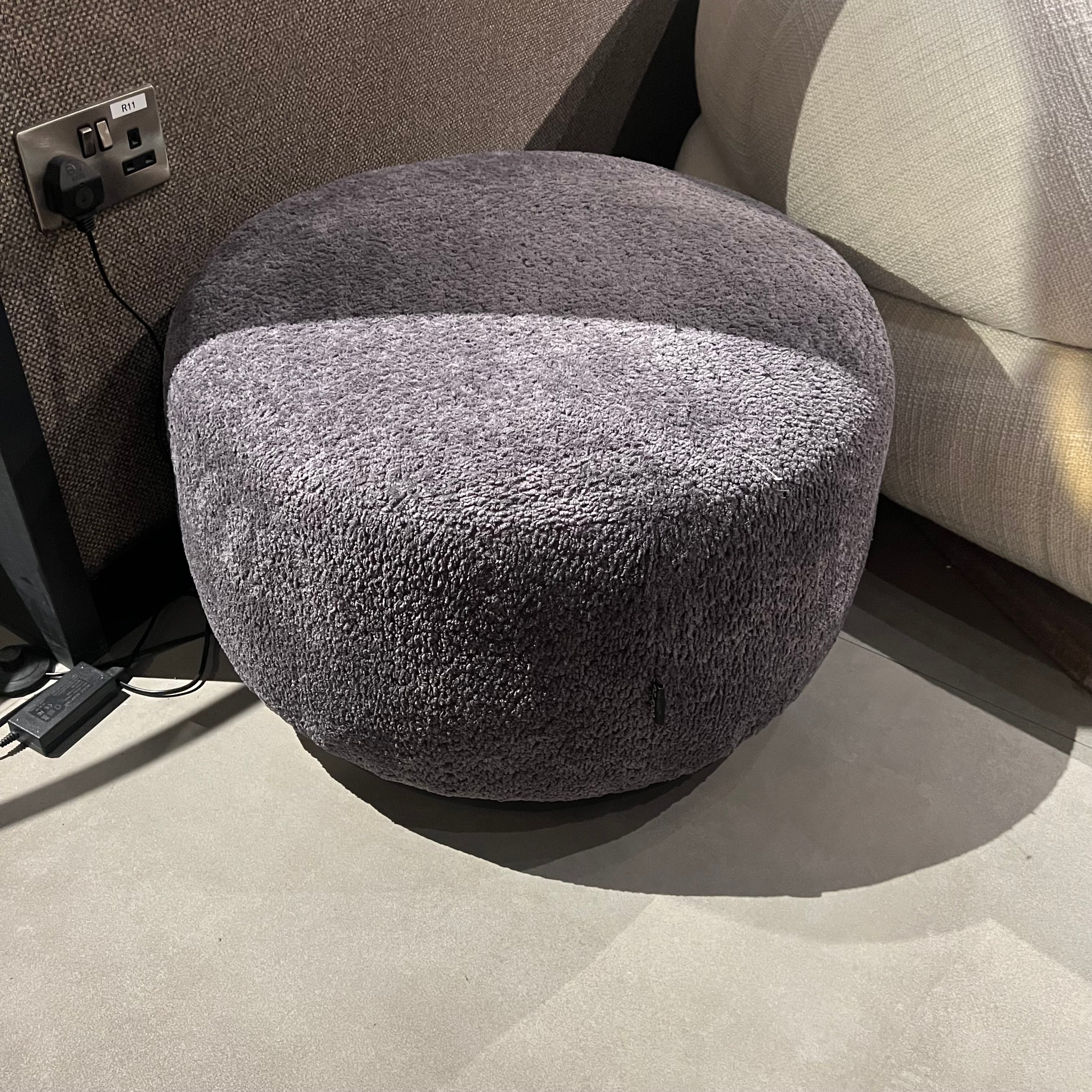 Display Item - Crown Pouf Gray SBRN-CRNPUFG Nakheel