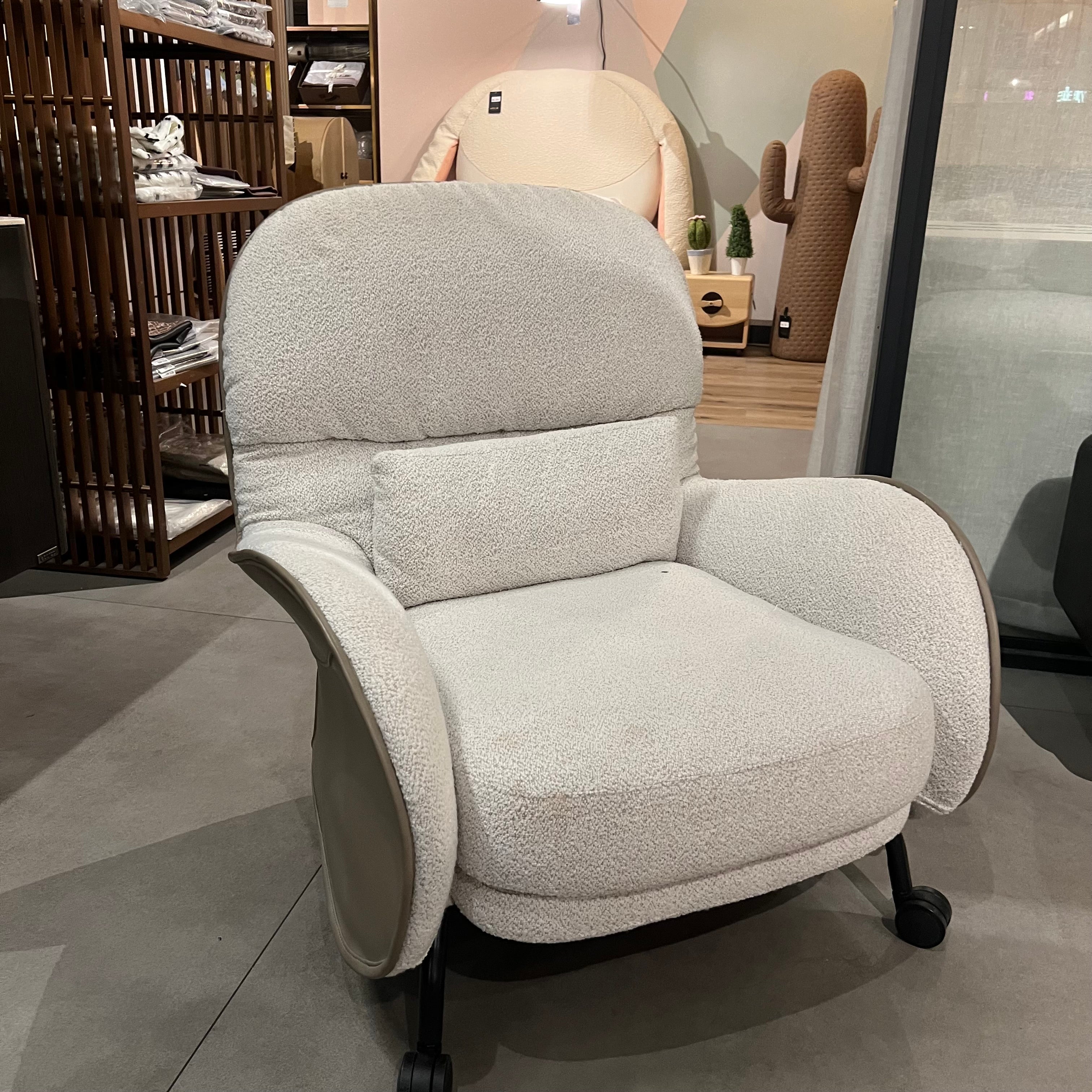 Display Item - New Metz Lounge Chair Lc063 Nakheel