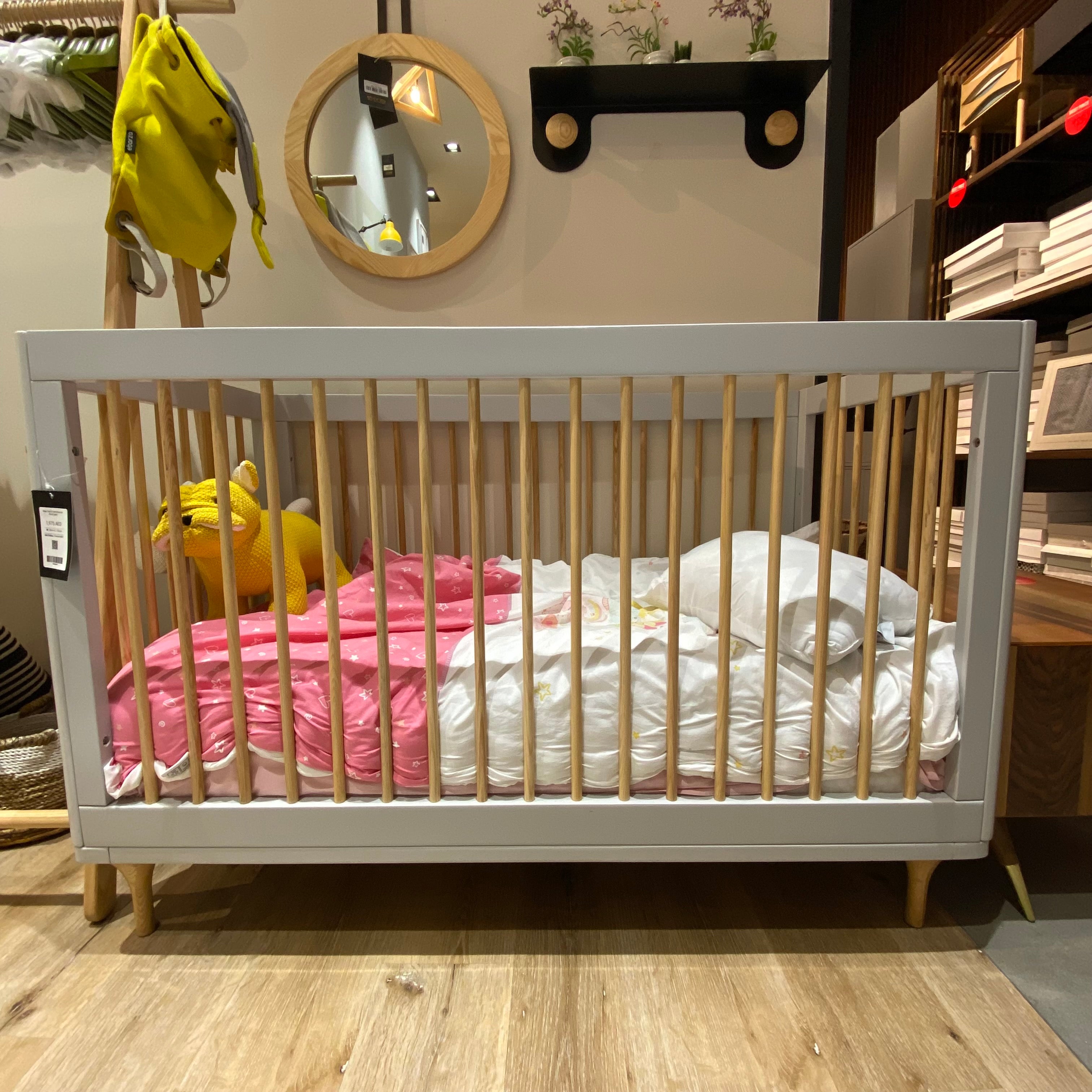 Display Item Baby Crib Et Y003 Natural Grey Light Nakheel