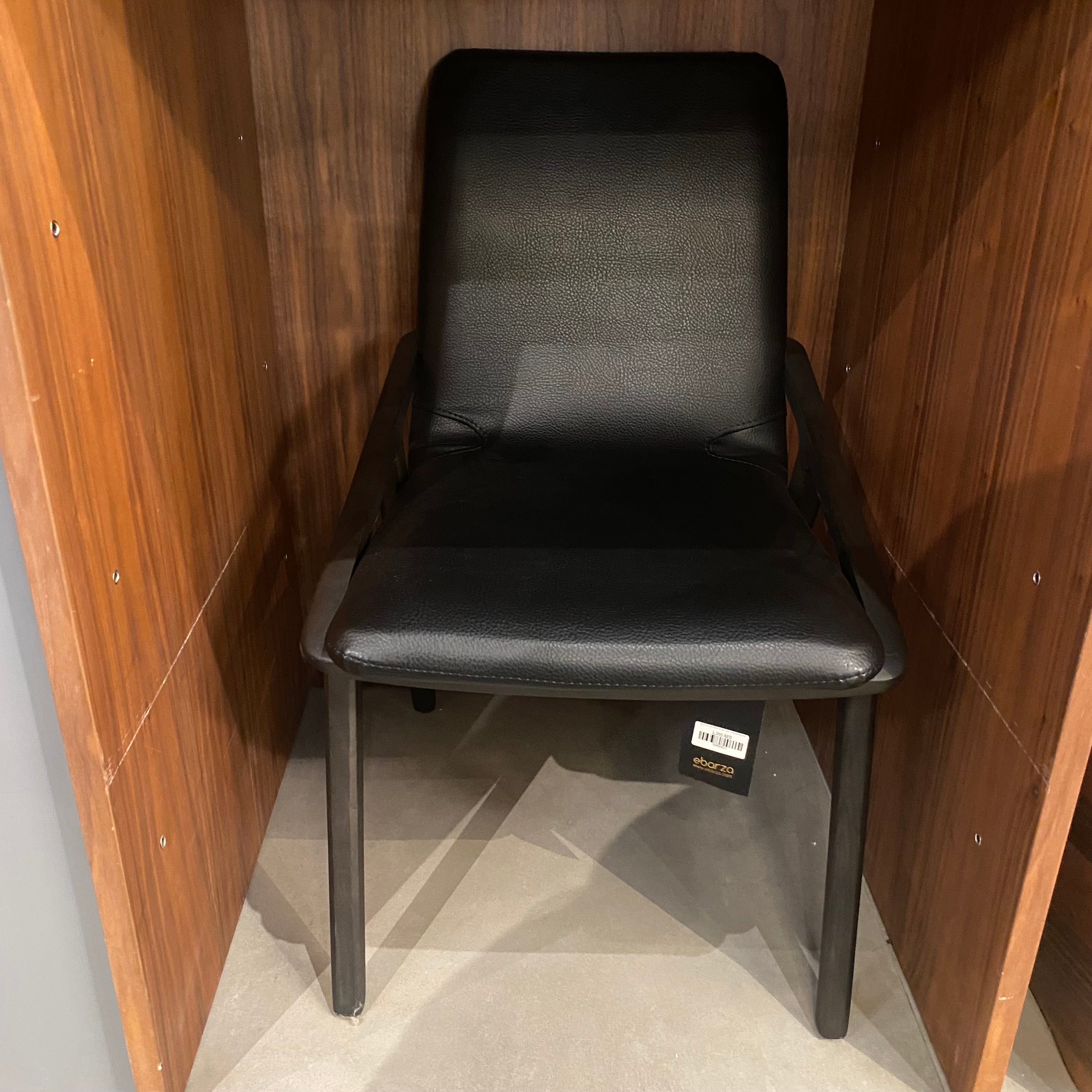 Display Item - Miranda Solid Ash Wood Chair Miranda-B-0705-Nakheel -  USED ITEM | قطعة من المعرض - كرسي ميراندا من خشب الرمادي الصلب - ebarza Furniture UAE | Shop Modern Furniture in Abu Dhabi & Dubai - مفروشات ايبازرا في الامارات | تسوق اثاث عصري وديكورات مميزة في دبي وابوظبي