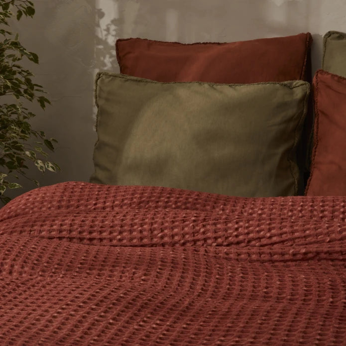 Pre-order 25 Days Delivery - Karaca Home Casey Double Waffle Bedspread 200x230 cm Terracotta 200.22.01.0111 -  Blankets - ebarza Furniture UAE | Shop Modern Furniture in Abu Dhabi & Dubai - مفروشات ايبازرا في الامارات | تسوق اثاث عصري وديكورات مميزة في دبي وابوظبي