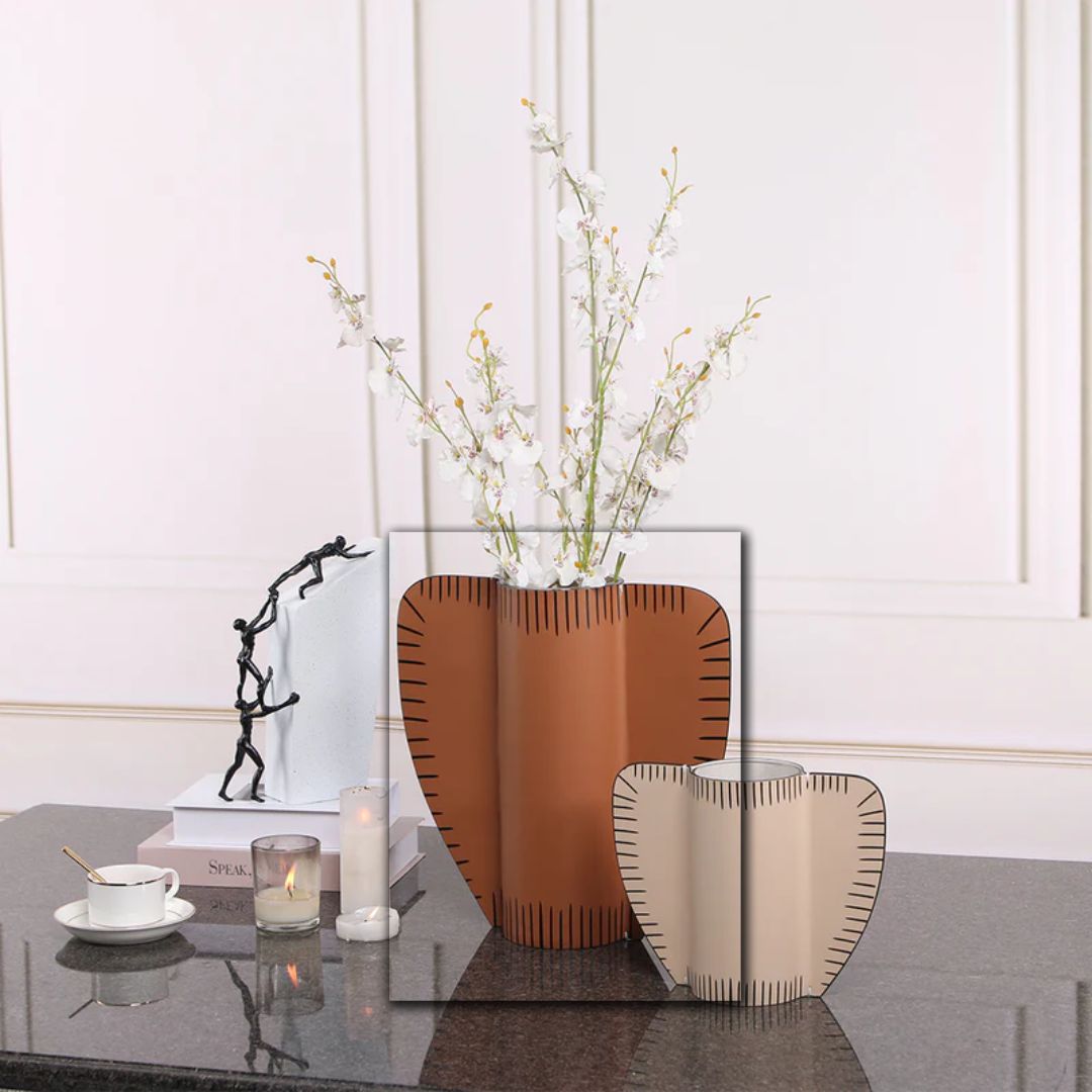 Leather Vase-Dry & Fresh-L KB3007CL -  Vases - ebarza Furniture UAE | Shop Modern Furniture in Abu Dhabi & Dubai - مفروشات ايبازرا في الامارات | تسوق اثاث عصري وديكورات مميزة في دبي وابوظبي