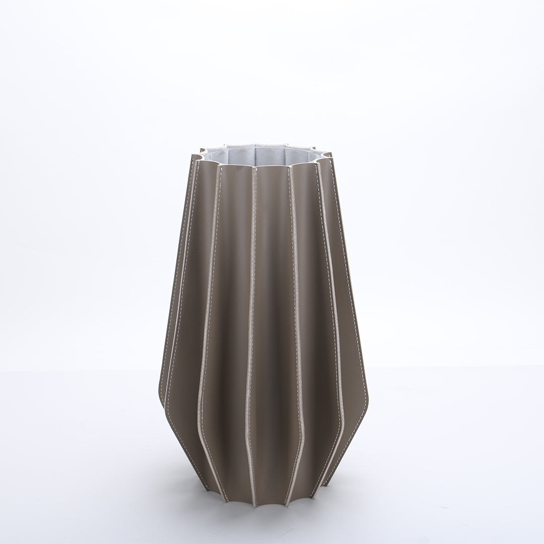 Leather Vase-Dry & Fresh-L KB3008DL -  Vases - ebarza Furniture UAE | Shop Modern Furniture in Abu Dhabi & Dubai - مفروشات ايبازرا في الامارات | تسوق اثاث عصري وديكورات مميزة في دبي وابوظبي