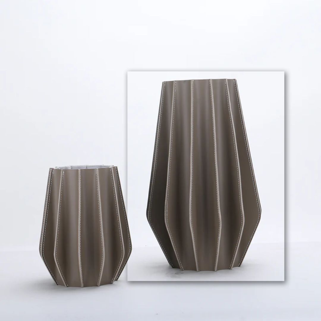 Leather Vase-Dry & Fresh-L KB3008DL -  Vases - ebarza Furniture UAE | Shop Modern Furniture in Abu Dhabi & Dubai - مفروشات ايبازرا في الامارات | تسوق اثاث عصري وديكورات مميزة في دبي وابوظبي