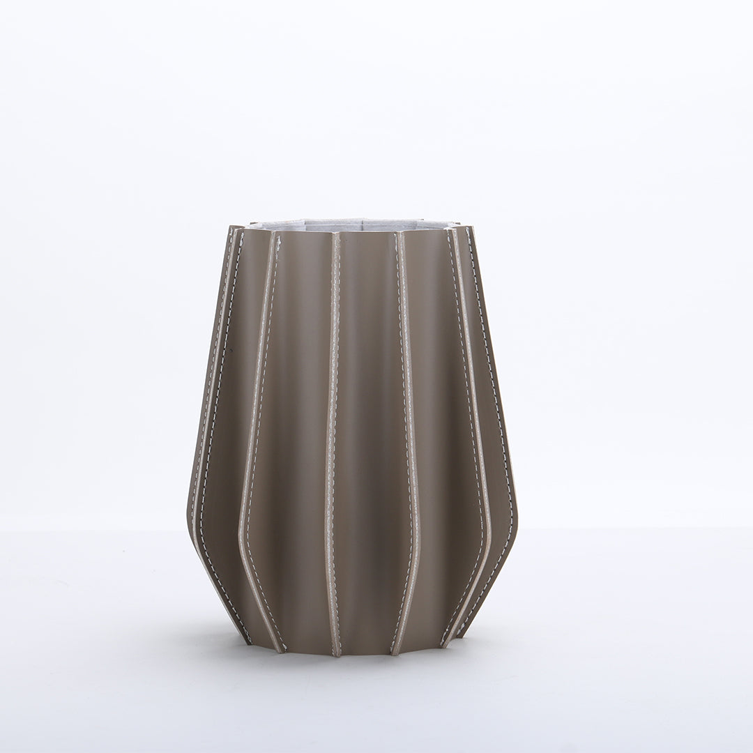 Leather Vase-Dry & Fresh-S KB3008DS -  Vases - ebarza Furniture UAE | Shop Modern Furniture in Abu Dhabi & Dubai - مفروشات ايبازرا في الامارات | تسوق اثاث عصري وديكورات مميزة في دبي وابوظبي