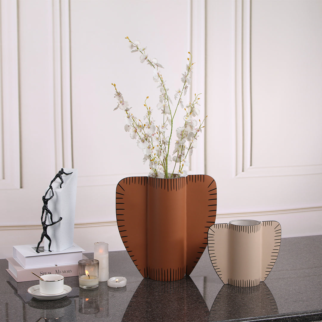 Leather Vase-Dry & Fresh-S KB3007CS -  Vases - ebarza Furniture UAE | Shop Modern Furniture in Abu Dhabi & Dubai - مفروشات ايبازرا في الامارات | تسوق اثاث عصري وديكورات مميزة في دبي وابوظبي