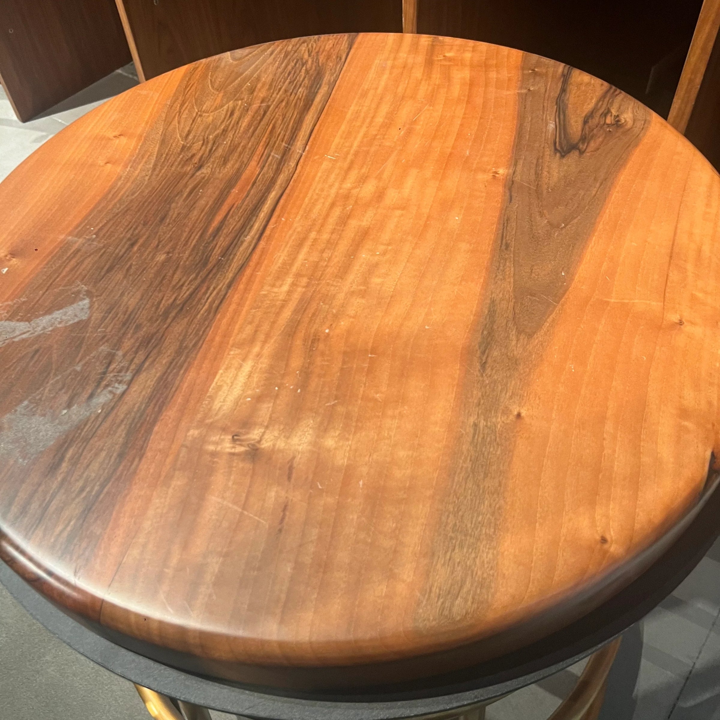 AS IS - 70 Cm Live Edge Dining Table Top Sancround70-Nakheel -  DISPLAY ITEM - ebarza Furniture UAE | Shop Modern Furniture in Abu Dhabi & Dubai - مفروشات ايبازرا في الامارات | تسوق اثاث عصري وديكورات مميزة في دبي وابوظبي