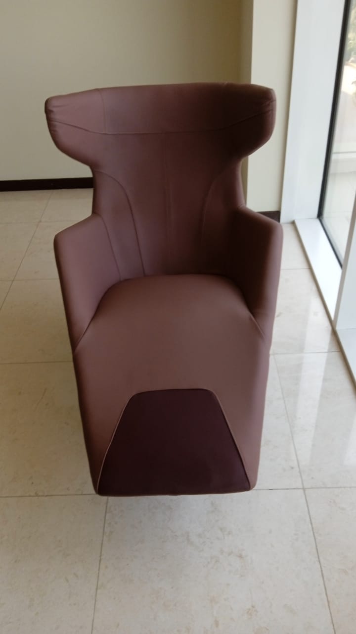 As Is - Relax Lounge Chair Lc035-P -  DISPLAY ITEM - ebarza Furniture UAE | Shop Modern Furniture in Abu Dhabi & Dubai - مفروشات ايبازرا في الامارات | تسوق اثاث عصري وديكورات مميزة في دبي وابوظبي