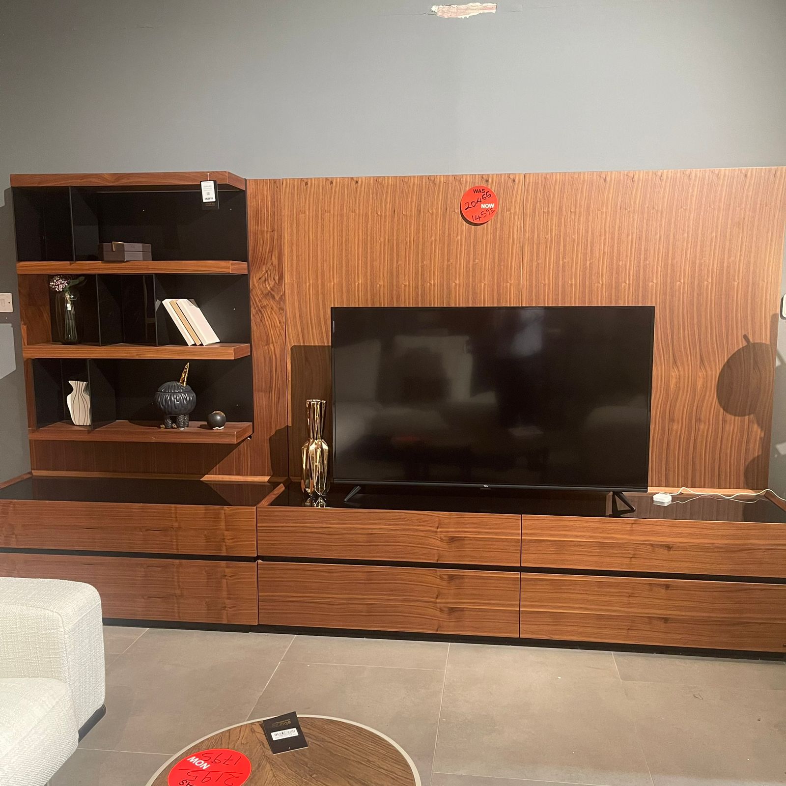 Display Item - Icona Tv Unit Icona-Tv-YAS -  DISPLAY ITEM - ebarza Furniture UAE | Shop Modern Furniture in Abu Dhabi & Dubai - مفروشات ايبازرا في الامارات | تسوق اثاث عصري وديكورات مميزة في دبي وابوظبي