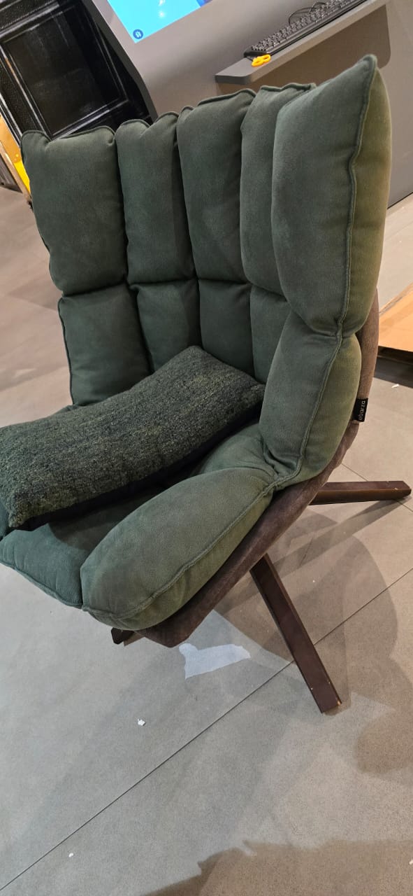 Display Item - Lille Lounge Chair Lc005 Grn8016-Nakheel -  DISPLAY ITEM - ebarza Furniture UAE | Shop Modern Furniture in Abu Dhabi & Dubai - مفروشات ايبازرا في الامارات | تسوق اثاث عصري وديكورات مميزة في دبي وابوظبي