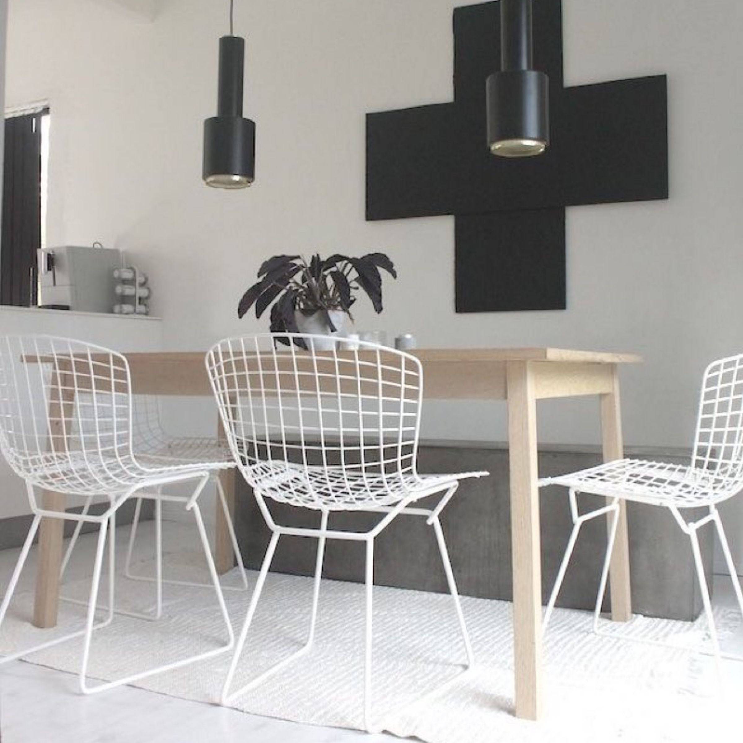 Bertoia chair white sale