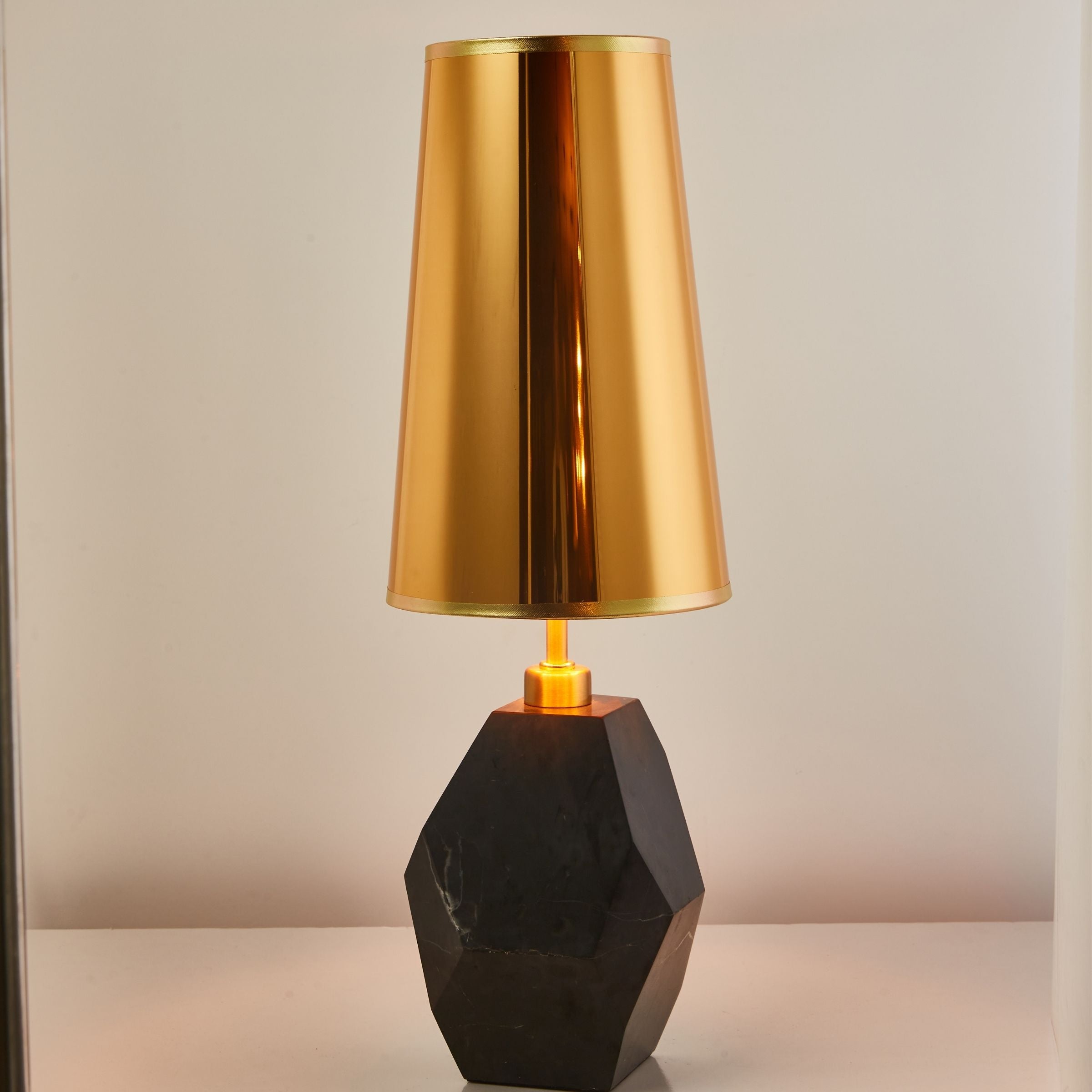 Black marble store table lamp