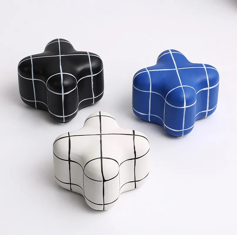 Black Line Geometry Ornament-B Fa-D21098B -  Home Decor Figurines | ديكور هندسي أسود بالخط الابيض - ebarza Furniture UAE | Shop Modern Furniture in Abu Dhabi & Dubai - مفروشات ايبازرا في الامارات | تسوق اثاث عصري وديكورات مميزة في دبي وابوظبي