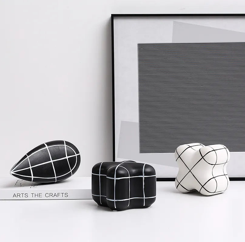 Black Line Geometry Ornament-B Fa-D21098B -  Home Decor Figurines | ديكور هندسي أسود بالخط الابيض - ebarza Furniture UAE | Shop Modern Furniture in Abu Dhabi & Dubai - مفروشات ايبازرا في الامارات | تسوق اثاث عصري وديكورات مميزة في دبي وابوظبي