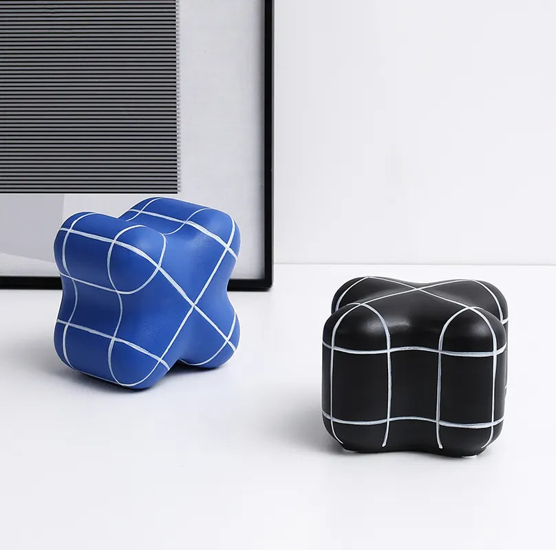 Black Line Geometry Ornament-B Fa-D21098B -  Home Decor Figurines | ديكور هندسي أسود بالخط الابيض - ebarza Furniture UAE | Shop Modern Furniture in Abu Dhabi & Dubai - مفروشات ايبازرا في الامارات | تسوق اثاث عصري وديكورات مميزة في دبي وابوظبي